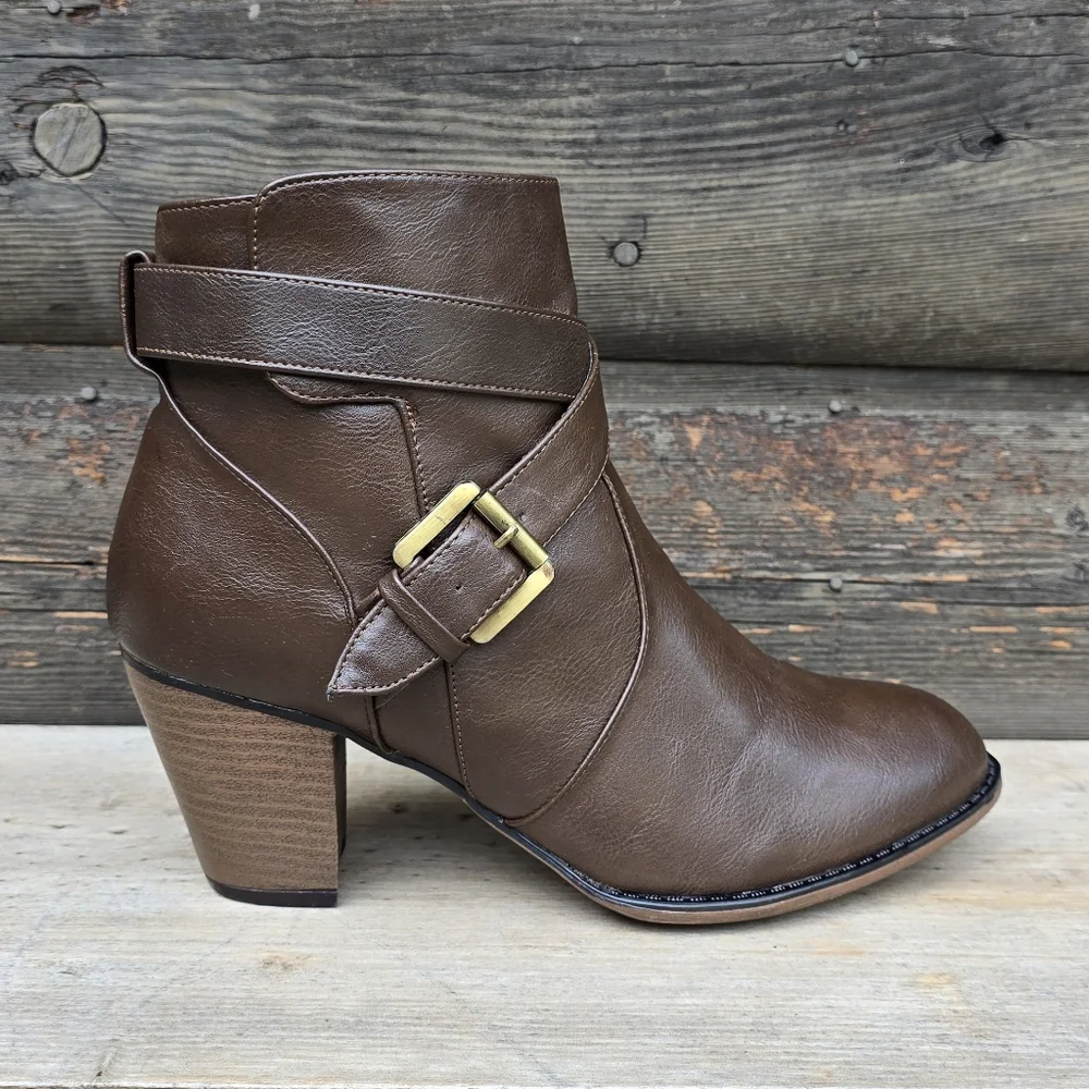 Nine West Dont Do It Y2K Western Boho Revival Harness Block Heel Bootie 8M